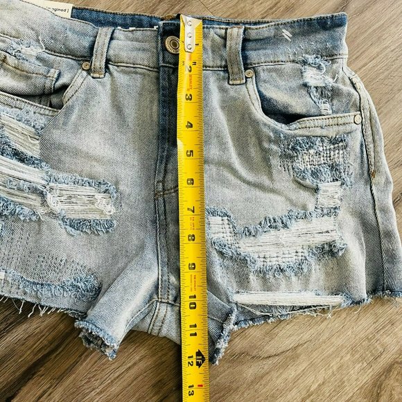 Blu Outfitters  Stretch high waist distressed Shortie Womens 5/27 New - Picture 2 of 8